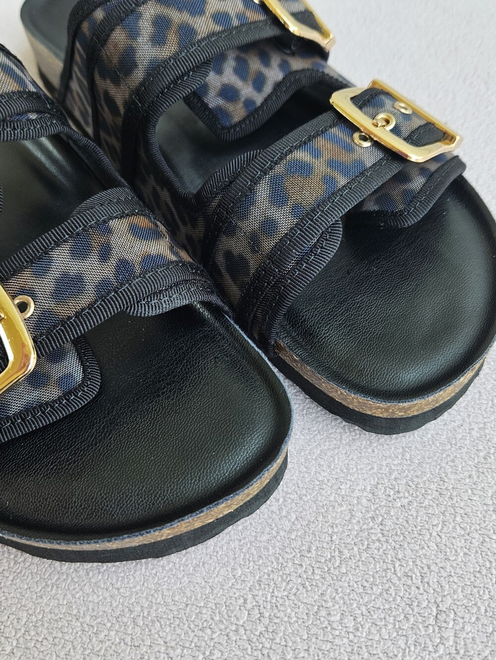 Seychelles Slides Sandals Women SZ 6 Leopard Print Buckle Straps Memory Foam - Picture 11 of 12